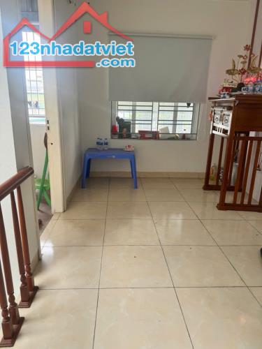 BÁN NHÀ ngõ 255 phố LĨNH NAM, quận HOÀNG MAI 37M × 5T. SĐCC nở hậu. Giá chỉ 4 tỷ 9 - 2