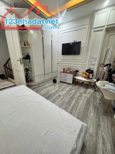 NHANH!!! ĐANG BÁN NGAY NHÀ ngõ 255 phố LĨNH NAM, quận HOÀNG MAI 37M × 5T. SĐCC nở hậu. - 4