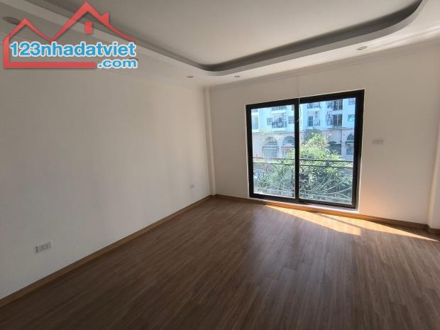 Siêu phẩm Phúc Lợi 34m2 x 6T gara oto thang máy view hồ điều hòa. 7,75tỷ. - 5