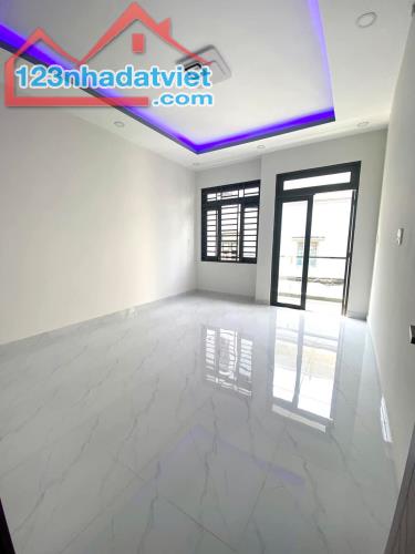 NHÀ 2 TẦNG - 1/ NGẮN NGUYỄN THÀNH VĨNH - HẺM NHỰA 5M THÔNG - TRUNG MỸ TÂY Q12 - 30/40M2 CH - 4