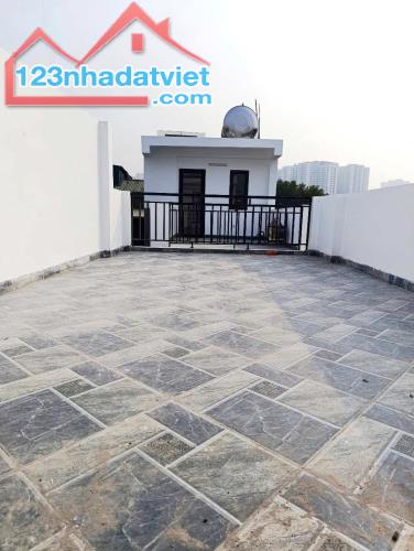 BÁN NHÀ HẠ ĐÌNH 27M, 6T, NGÕ RỘNG, NÔNG, 30M RA PHỐ, GẦN GA TÀU, NỘI THẤT VIP, 5.5 TỶ - 4