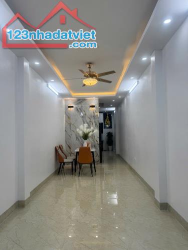 Bán nhà tại phố Gia Quất,Thượng Thanh,Long Biên 42m2 x 4T - 1