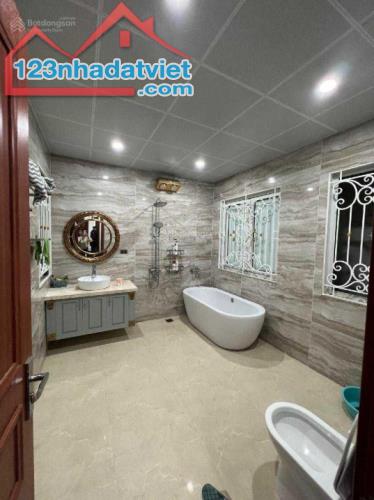 25 tỷ! Bán nhà Phạm Văn Đồng - Cầu Giấy - 88m2 5 Tầng - Ô tô Kinh doanh văn phòng - 3