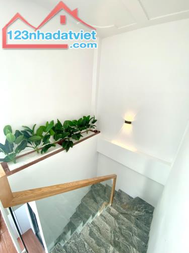 Bán nhà mới 4 lầu - hiện đại - hẻm 5m _ sát bên Hiệp Thành CiTy - quận 12.  💥80m2(4*20) c - 5