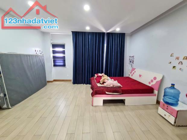 Cho thuê nhà KDC Khang Điền, DT 98m2, 4 Phòng ngủ, full nội thất, full tiện ích - 4