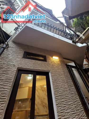 Gấp Gấp! Tôn Đức Thắng Đống Đa, 23m2, 4 Tầng, Mặt Tiền 3.3m, Còn 3.66 Tỷ. - 1