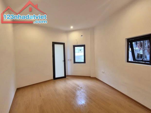 Gấp Gấp! Tôn Đức Thắng Đống Đa, 23m2, 4 Tầng, Mặt Tiền 3.3m, Còn 3.66 Tỷ. - 3