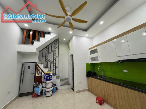 BÁN NHÀ - 5 TẦNG CHÙA BỘC - TT ĐỐNG ĐA - LÔ GÓC - 2 THOÁNG- GIÁ 5 TỶ. - 2