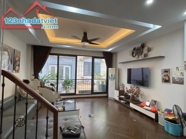 BÁN NHÀ PHÂN LÔ Ô TÔ KINH DOANH ĐẠI ĐỒNG,THANH TRÌ-HOÀNG MAI, 13.9 TỈ,60M2 5 TẦNG,MT 5M - 3