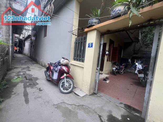 Bán nhà Giải Phóng giá 4.85 tỷ, diện tích 96m2, 4 tầng, mặt tiền 12m - 4