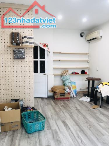 Cho thuê cửa hàng tầng 1 mặt phố Nguyễn Huy Tự, quận Hai Bà Trưng, 50m2, 14tr/tháng - 1