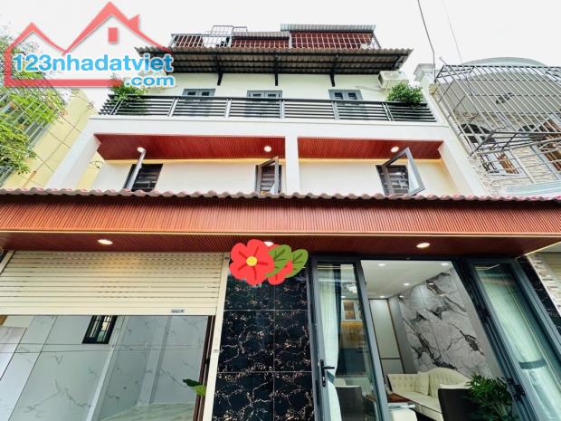 NHÀ ĐẸP B.ÁN QUANG TRUNG GV - GẦN CHỢ ĐÊM HẠNH THÔNG TÂY - HXH VÔ NHÀ - DT 36M² - 4 TẦNG