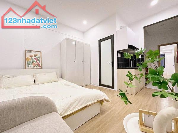 BÁN CĂN NHÀ ĐẸP THỊNH QUANG, 51m, 5 tầng, 9.8 tỷ