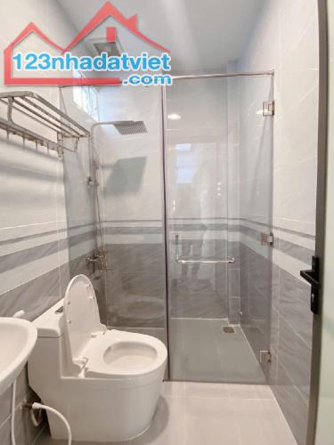 Phường 1 Tân Bình, Ngay CV Hoàng Văn Thụ 40m2, 3 Tầng, Nhà mới SHR. Nhỉnh 6 tỷ - 4