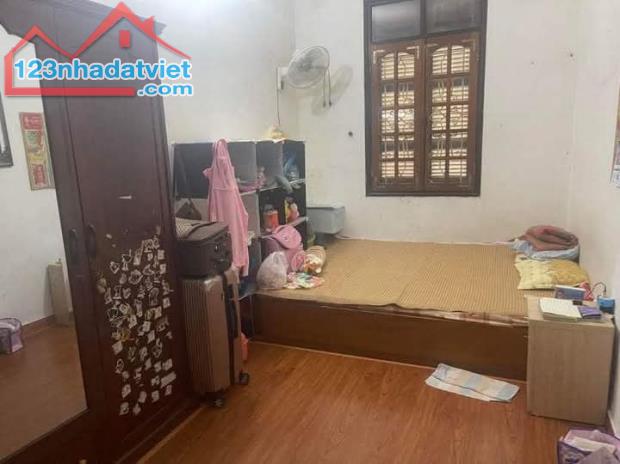 MẶT PHỐ - LÔ GÓC – Ô TÔ TRÁNH – VỈA HÈ KINH DOANH – PHỐ VĨNH PHÚC – 40M – 9 TỶ - 3