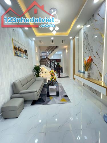 Bán nhà 2 sẹc Nguyễn Phúc Chu 42m2 – Giá 5,186 Tỷ tl.