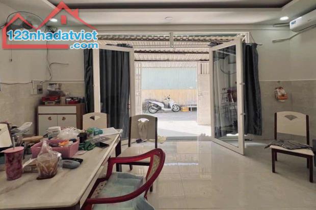 Bán nhà hẻm xe hơi, An Dương Vương, Bình Tân, 5m x 15m, 73 m², an ninh - Giá 8.8 tỷ TL