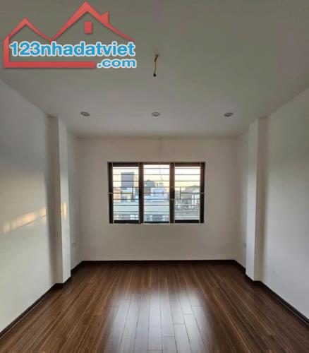 🏡 SỞ HỮU NGAY NHÀ 4 TẦNG ĐẸP NHƯ MƠ – Ô TÔ ĐỖ CỬA – GẦN ĐẠI HỌC TDTT, CHỈ 1,9 TỶ! 🔥 - 3