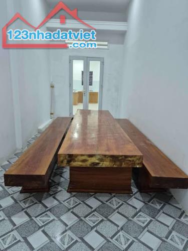 NHÀ ĐẸP  Giá Chỉ 6 Tỷ 7 SHR 213m Full thổ Cư Hẻm Xe Hơi Phạm Thị Giây Hóc Môn Gần Quận 12 - 3