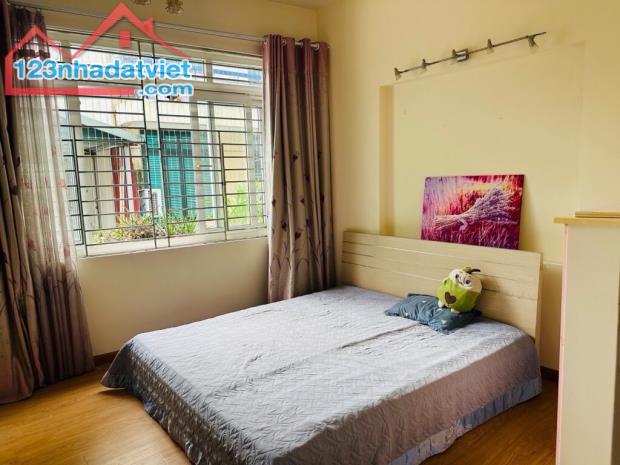 Bán nhà NGUYỄN CHÍ THANH -- OTO TRÁNH TRƯỚC NHÀ -- Ngõ THÔNG KD ---  SỔ VUÔNG A4 - 1