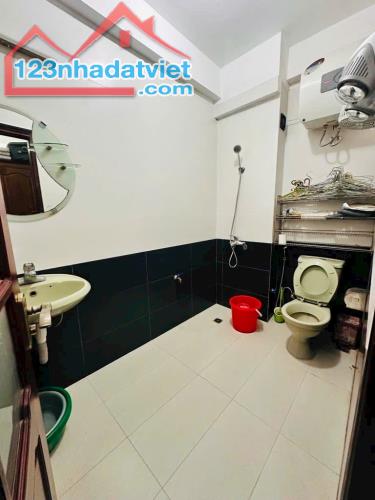 Gara 2 oto - quận hbt - giá yêu thương  ✅️ Phân lô lãng yên 67m² rất đẹp - 4