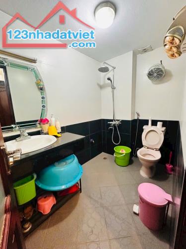 Gara 2 oto - quận hbt - giá yêu thương  ✅️ Phân lô lãng yên 67m² rất đẹp - 5