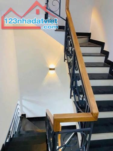 Nhà 2 Lầu Hẻm Xe Tải Lê Đức Thọ, P13_ DT: 210m2 - 3