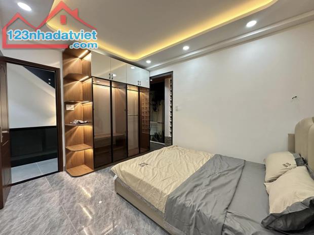 68m² Nhà Mặt Tiền Ngọc Thụy: Đừng Bỏ Lỡ! - 4