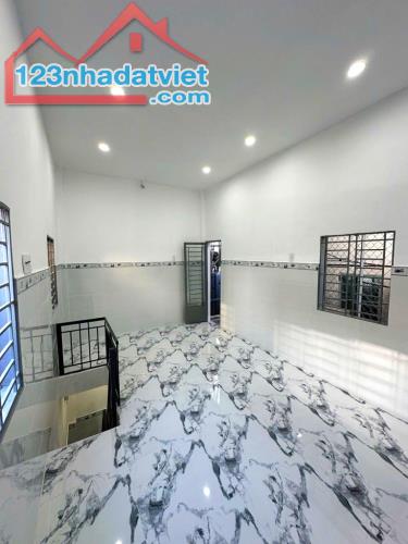 Nhà hẻm 4m Nguyễn Khoái Phường 2 Q4 2 tầng 60m²  Chào giá 6,9 tỷ - 2