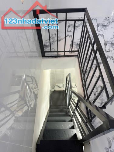 Nhà hẻm 4m Nguyễn Khoái Phường 2 Q4 2 tầng 60m²  Chào giá 6,9 tỷ - 4