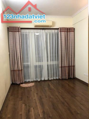 Cho thuê căn hộ chung cư Thành Ủy 229 Phố Vong, Hai Bà Trưng 115m2 3PN có đồ 16 triệu 0866