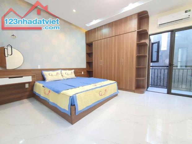 Nhà phố đẹp 3 tầng x 75m2, full nội thất, đường 5m5 cạnh biển Nguyễn Tất Thành, Hòa Minh - 3