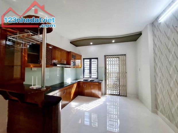 Bán nhà mặt tiền KD Nguyễn Hữu Dật, Tây Thạnh, Tân Phú, 60m2, 4 tầng, chỉ hơn 8 tỷ. - 2