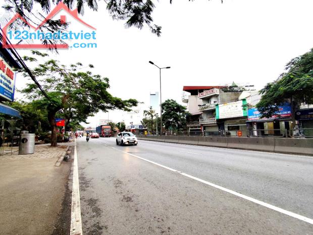 Bán đất mặt đường Nguyễn Văn Linh, 180m, ngang 9m, Giá 68 tr/m, gần AEON