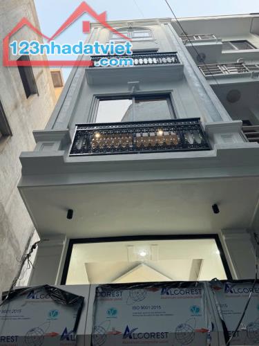Bán nhà GIẢI PHÓNG - Hộ GĐ Ở Sướng – 35m2, chỉ 5.7 tỷ