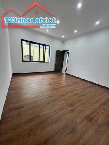Bán nhà Nguyễn Văn Huyên – Ô tô vào nhà – 74m2 – Mặt tiền 5m – 7 Tầng – Chỉ 19.5 tỷ .