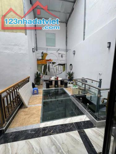 Bán nhà Nguyễn Văn Huyên – Ô tô vào nhà – 74m2 – Mặt tiền 5m – 7 Tầng – Chỉ 19.5 tỷ . - 2
