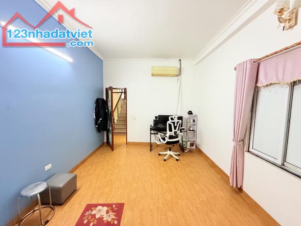 Bán nhà Bát Khối, lô góc, ngõ thông, ô tô tránh - DT 78m2, 4 tầng, 9.3m - Chào 14.3 tỷ. - 3