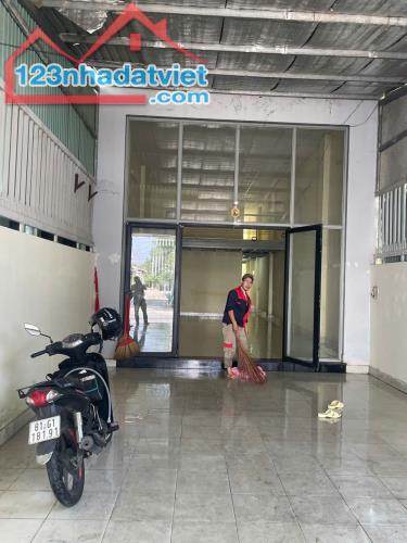 Cần cho thuê nhà 161 m² vừa ở vừa kinh doanh hoặc làm kho - 4