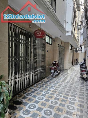 Chính chủ đi nước ngoài cần bán nhà gấp nhà 5 tầng thụy phương ,30m², MT 5.2m Giá nhỉnh tỷ