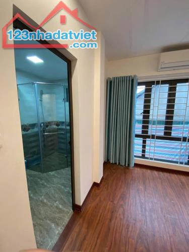 Chính chủ đi nước ngoài cần bán nhà gấp nhà 5 tầng thụy phương ,30m², MT 5.2m Giá nhỉnh tỷ - 1