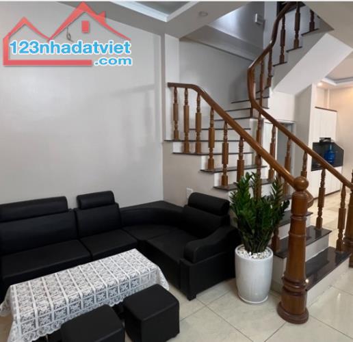 BÁN NHÀ 4 TẦNG CỰ KHỐI – 52M² – GIÁ 6 TỶ – NGÕ NÔNG, 20M RA Ô TÔ!