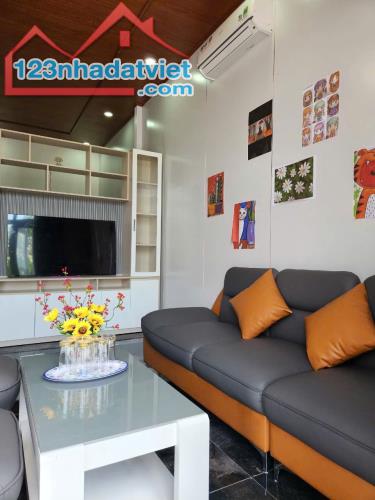 Nhà Thành phố Bến Tre 300m, full nội thất có hợp đồng thuê