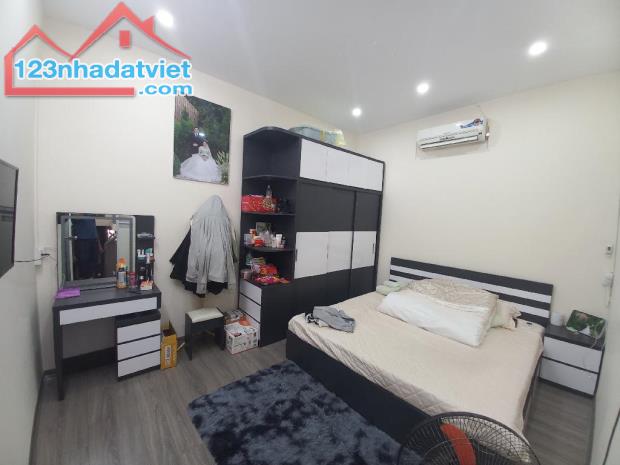BÁN NHÀ,  #CẦU_GIẤY,  VỊ TRÍ SIÊU VIP, MẶT TIỀN QUYỀN LỰC, NGÕ RỘNG Ô TÔ QUA NHÀ, KINH DOA - 1