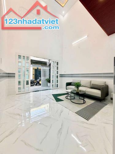 NHÀ ĐẸP Ở NGAY - 48M2 (4x12) - SHR,GẦN CHỢ PHÚ XUÂN NHỈNH 3 TỶ