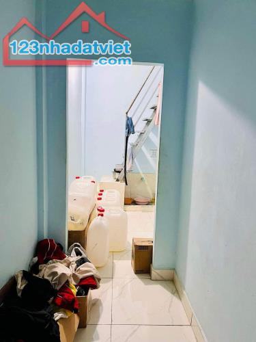 Chuyển về quê sinh sống, bán gấp nhà 2 tầng BTCT hẻm xe hơi Trần Văn Quang, khu KD, 4.x tỷ - 1