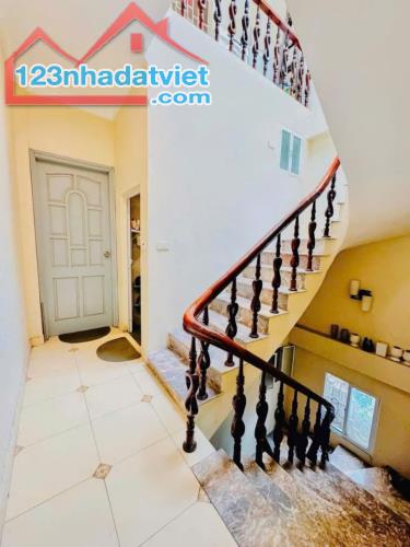 BÁN NHÀ MẶT NGÕ TÂY HỒ - NGÕ BA GÁC PHI - BA BƯỚC CHÂN RA MẶT PHỐ - 1