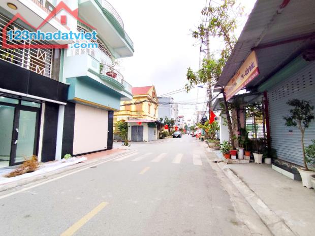Bán nhà mặt đường Vĩnh Tiến, 72m 3.5 tầng, độc lập, lô góc, Giá 6 tỉ cực hiếm - 2