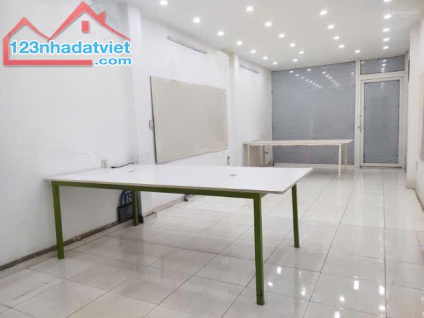 Văn phòng đẹp, trung tâm Q1, giá rẻ 75m2, phù hợp với startup, VP đại diện, VP luật sư - 2