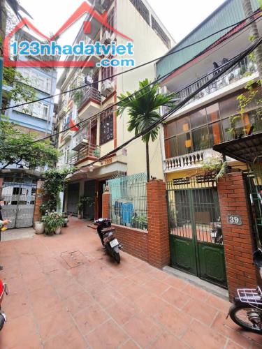 bán nhà Đống Đa 42m Giảng Võ 2 thoáng, ngõ thông rộng